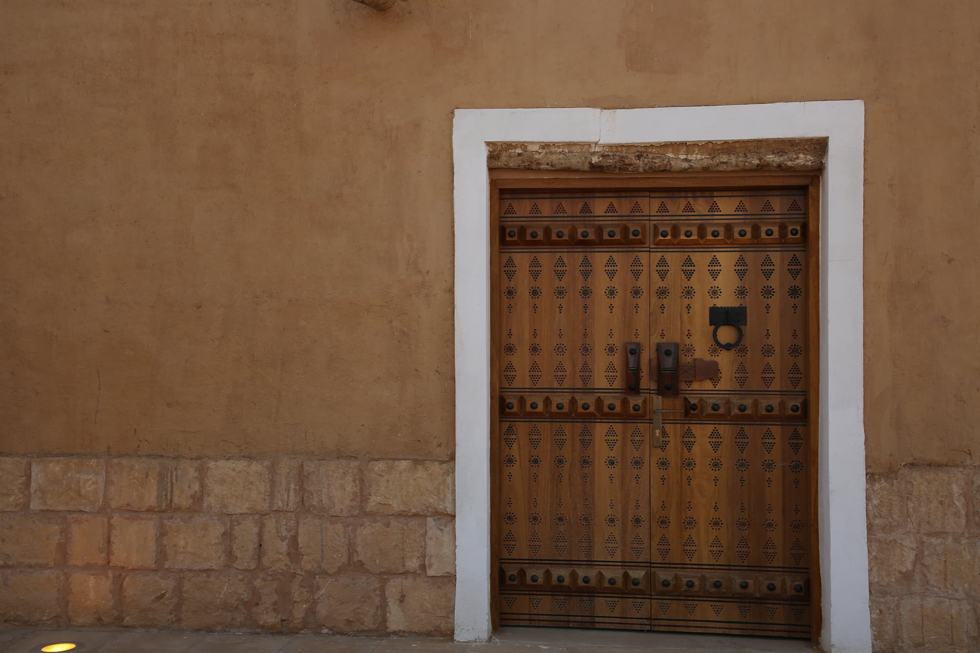 من معالم الرياض.. مسجد قصر الشريعة التاريخي في الهياثم الذي بني قبل 104 أعوام