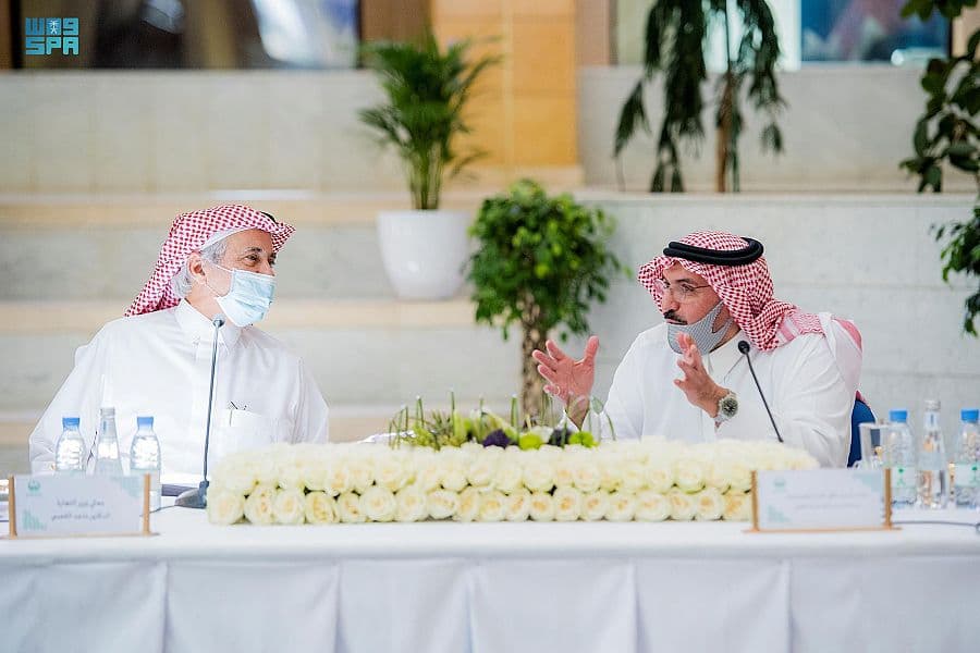 مناقشة فرص التطوير والتحديات التي تواجه القطاع الخاص في منطقة القصيم