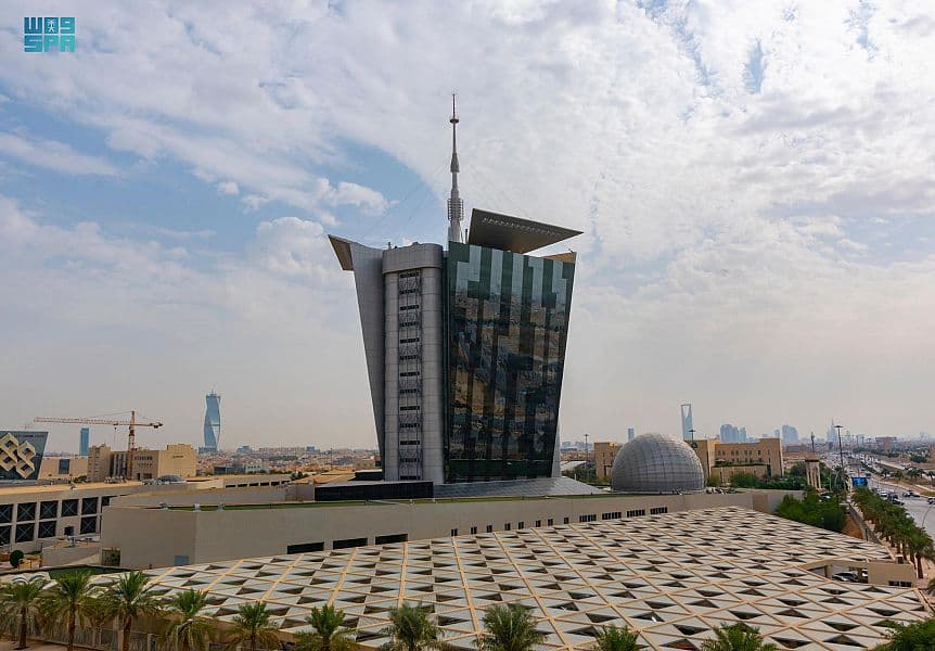 هيئة الاتصالات تدعو الجهات والشركات إلى الاستفادة من الرقم المجاني "800" في خدمة عملائها