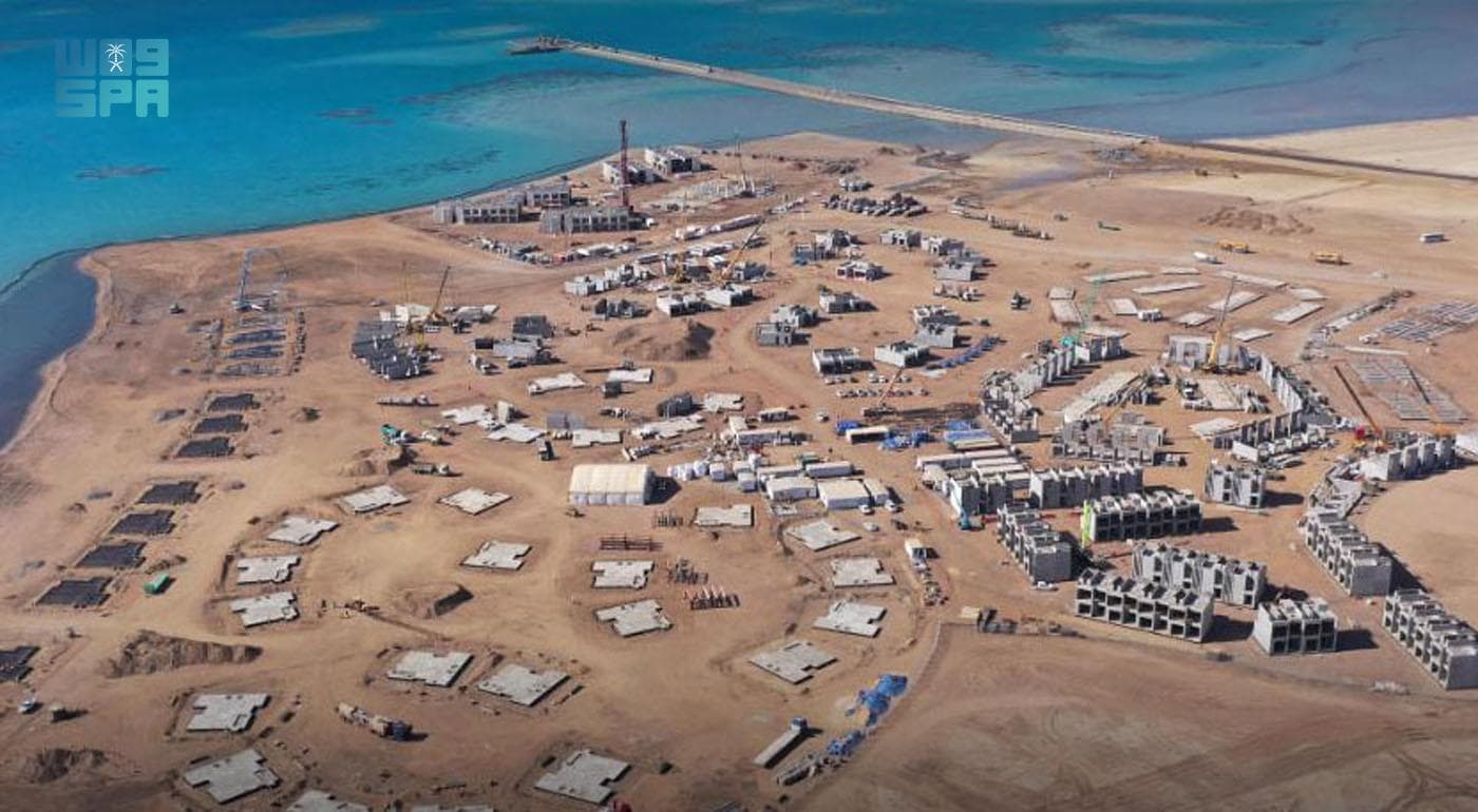 " البحر الأحمر" تدشن مشروع إنتاج المياه العذبة المستخلصة من أشعة الشمس والهواء