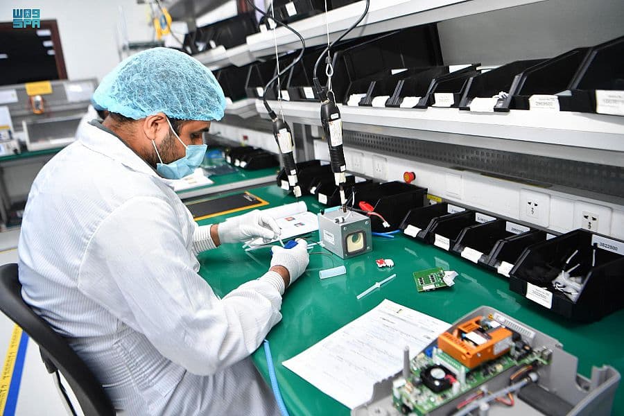 تدشين أول جهاز تنفس صناعي بمواصفات عالمية "صنع في السعودية"