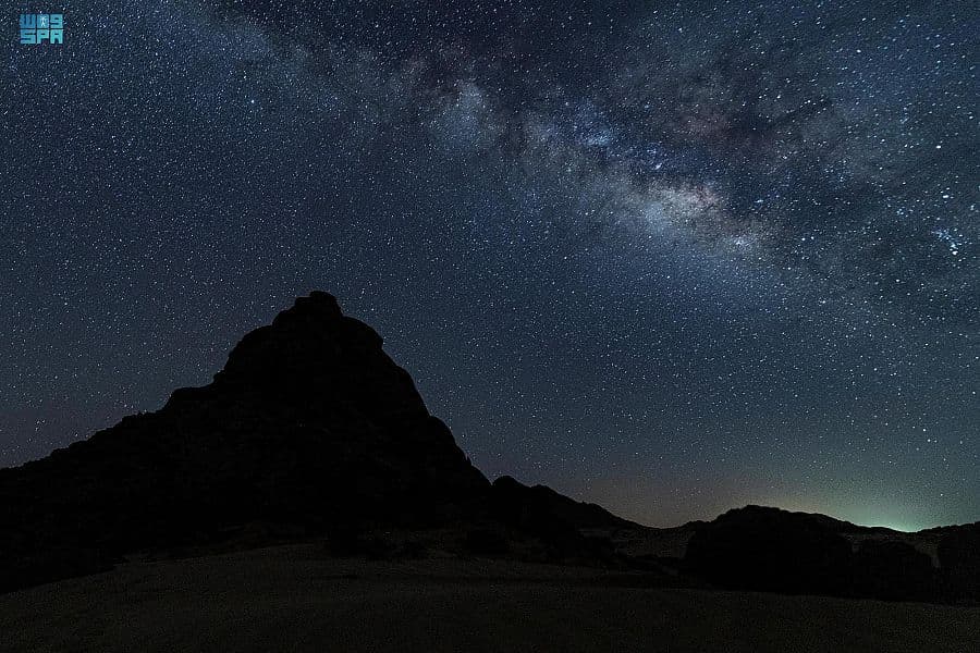 السعودية موطن رحب لرصد النجوم والمجرات .. أرض خصبة للسياحة الفلكية