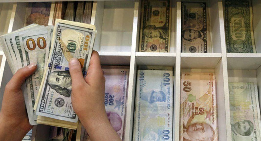 انخفض الدولار 0.2 في المائة مقابل سلة من العملات عند 92.05.