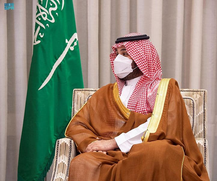 ولي العهد يبحث مع وزير خارجية قطر التطورات الإقليمية والدولية