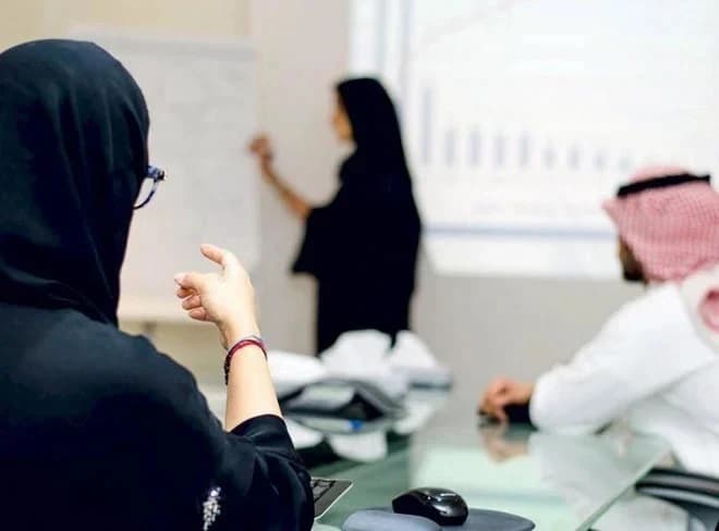 "هدف" يعتمد دعم 106 شهادات مهنية احترافية في قطاعات الأعمال المتعددة