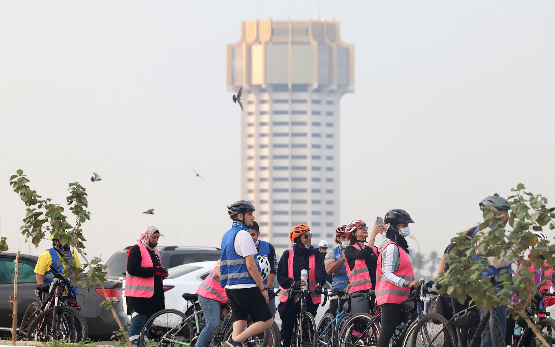 للحفاظ على الصحة واللياقة.. سعوديات يمارسن رياضة ركوب الدراجات