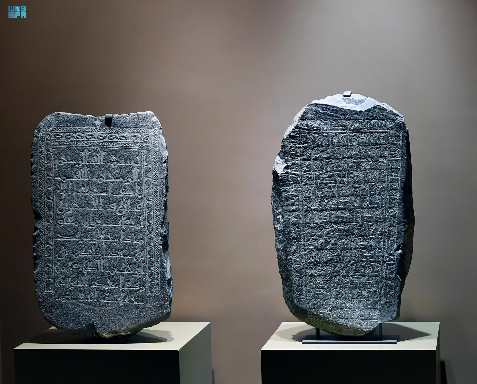 الكتابة.. وسيلة تواصل بين البشرية ونقل ثقافاتها عبر القرون