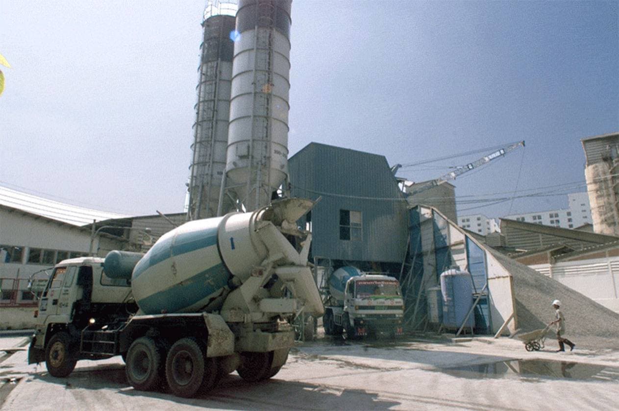 إزالة مخالفة الاتفاق على الأسعار بين 13 منشأة أسمنت.