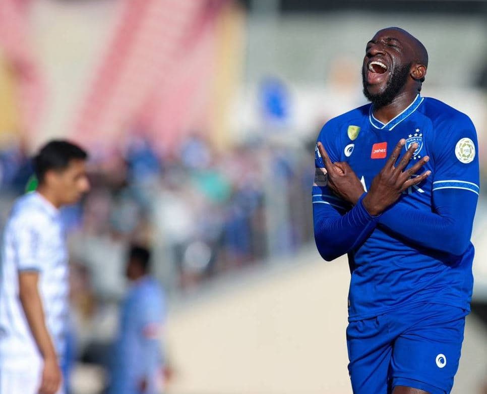 الهلال .. الـ 4 بـ 4