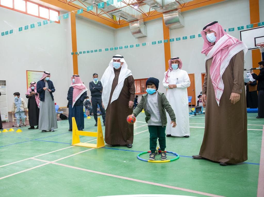 اليوم الأول.. أجواء مثالية واحترازية لطلاب الابتدائي ورياض الأطفال