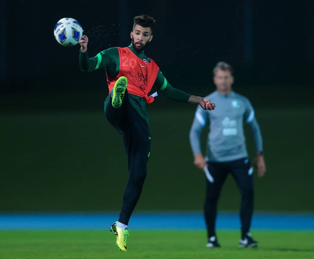 جانب من تدريب الأخضر أمس.