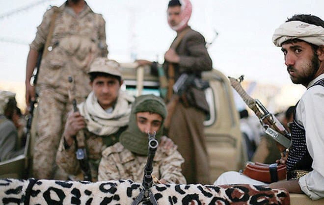 وول ستريت جورنال: إيران تنقل أسلحة إلى اليمن سرا