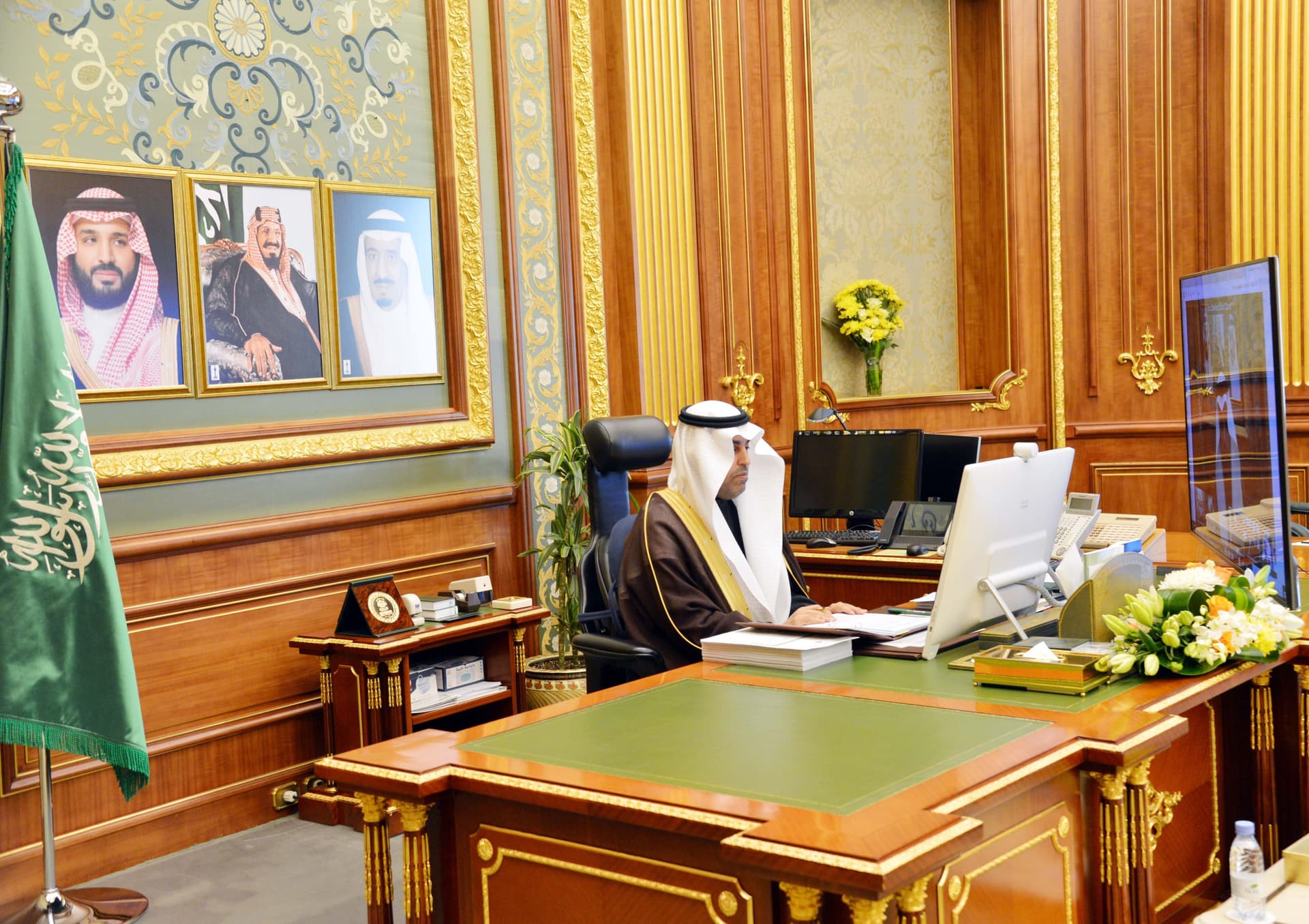 الشورى يوافق على مشروع نظام منح الأوسمة والجوائز الأجنبية المقدمة للسعوديين