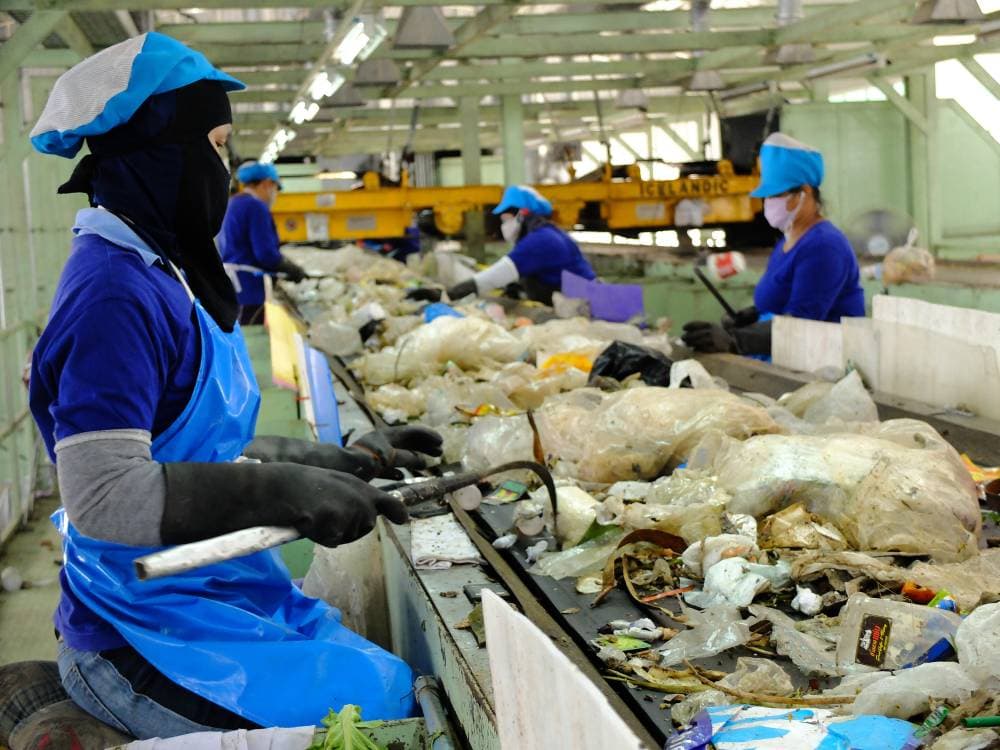 شكّل البلاستيك مصدر 3.4 في المائة من انبعاثات غازات الاحتباس الحراري العالمية عام 2019.