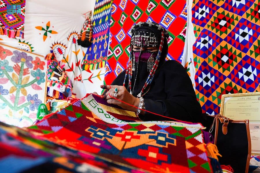 مهنة نسج الصوف تتجلى بتاريخها في محافظة الطائف