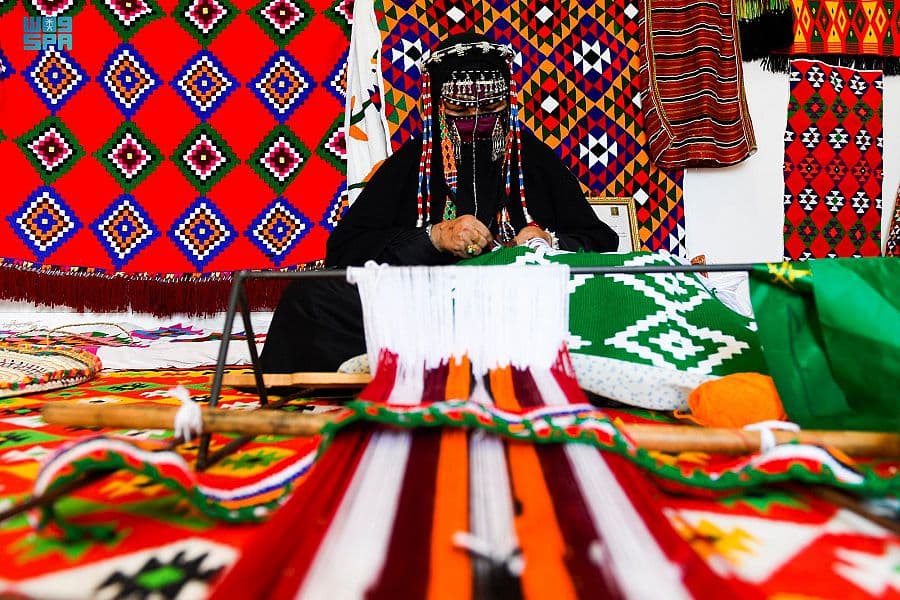 مهنة نسج الصوف تتجلى بتاريخها في محافظة الطائف