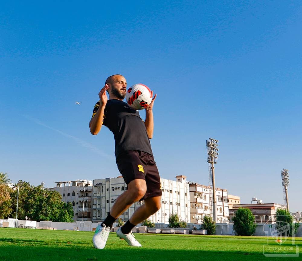 البرتغالي أندريه فليبي في أول مران. مركز الاتحاد الاعلامي