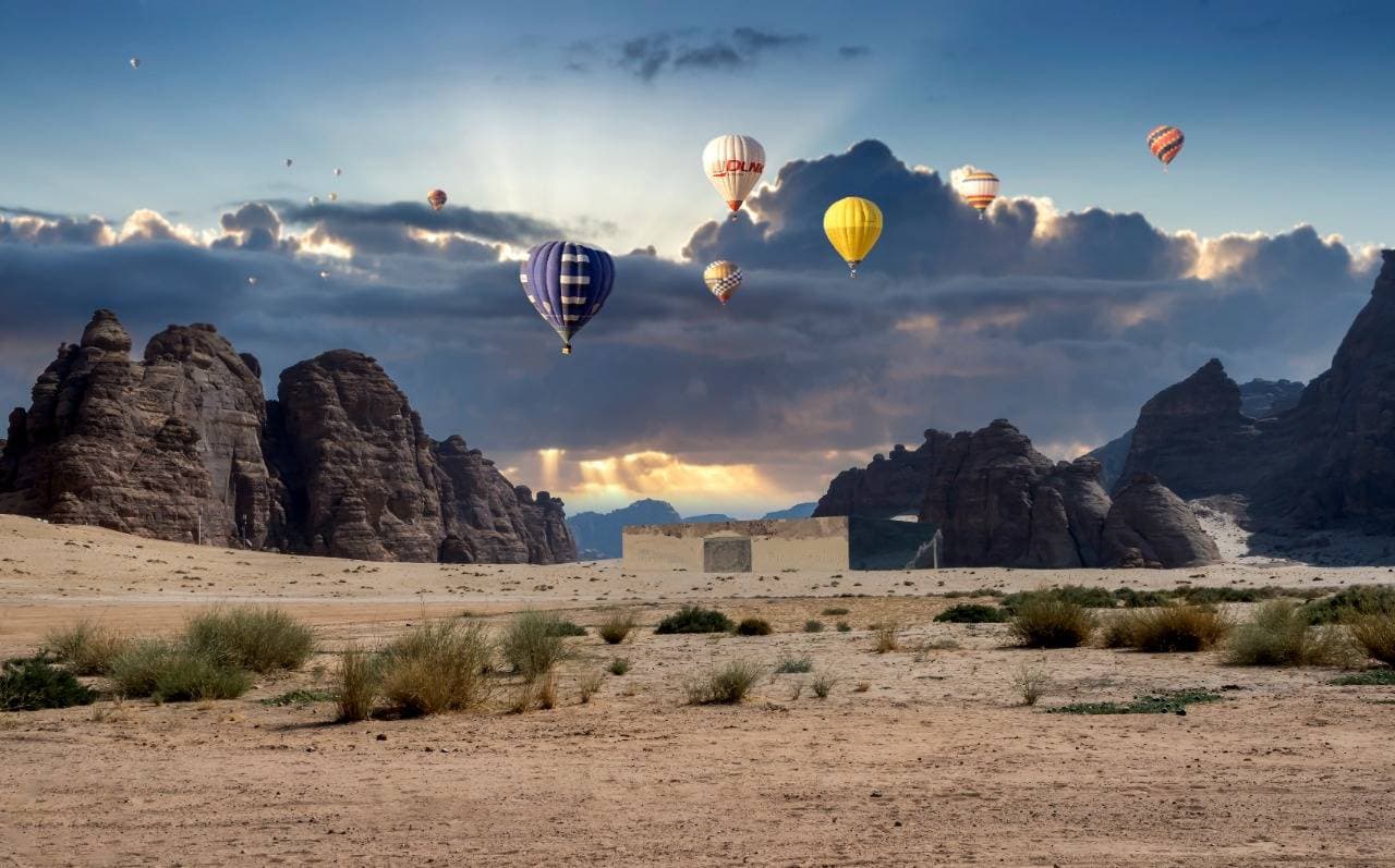 إطلاق فعاليات وأنشطة سواء على الأرض أو في السماء.