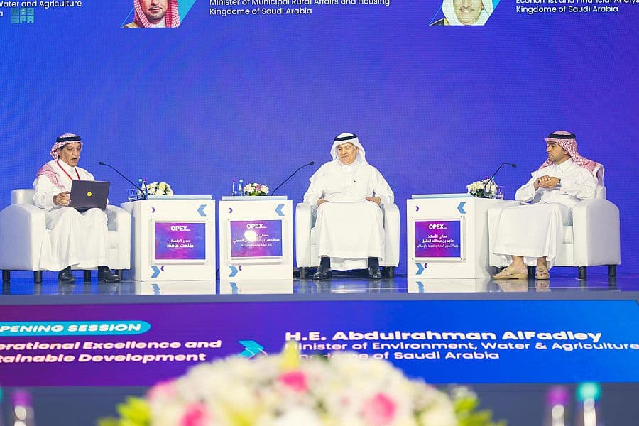 الحقيل : يجب خصخصة 70 % من القطاع البلدي للارتقاء بالخدمات