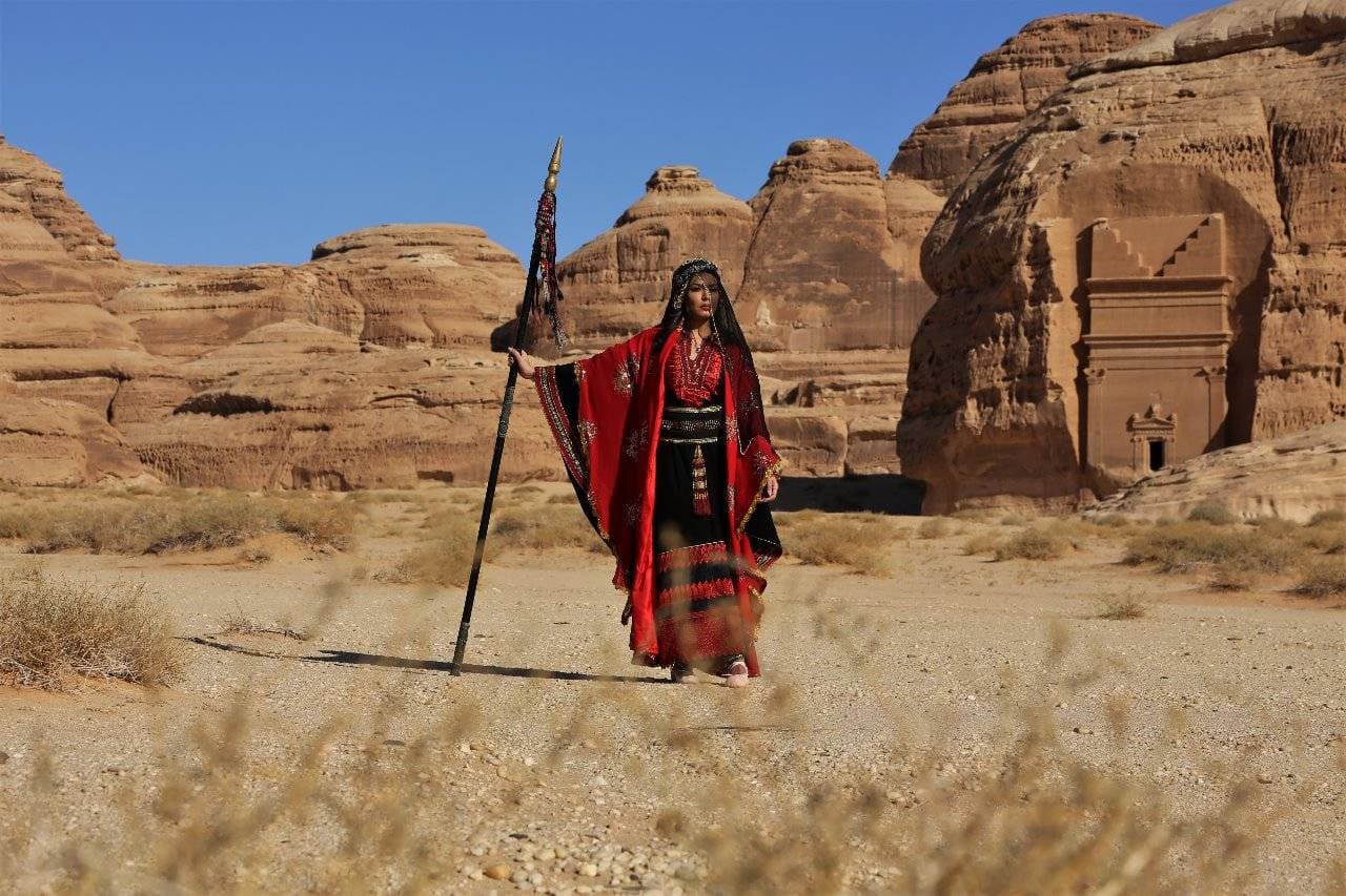 الفنانة أمل بوشوشة في العلا