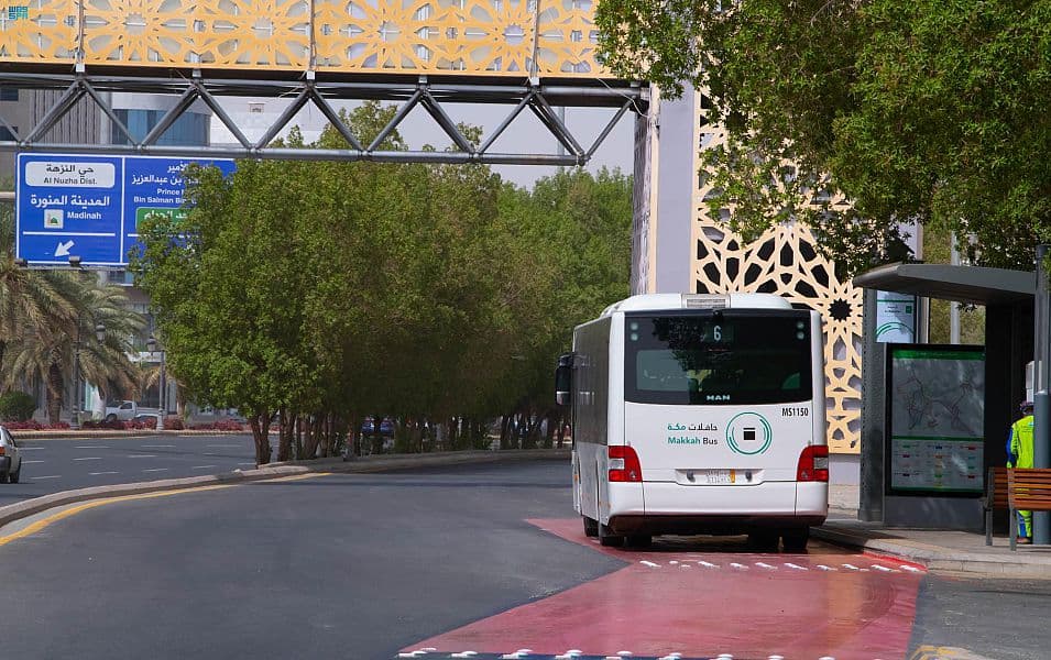 حافلات مكة : تشغيل 3 مسارات إضافية تغطي 4 مواقع حيوية