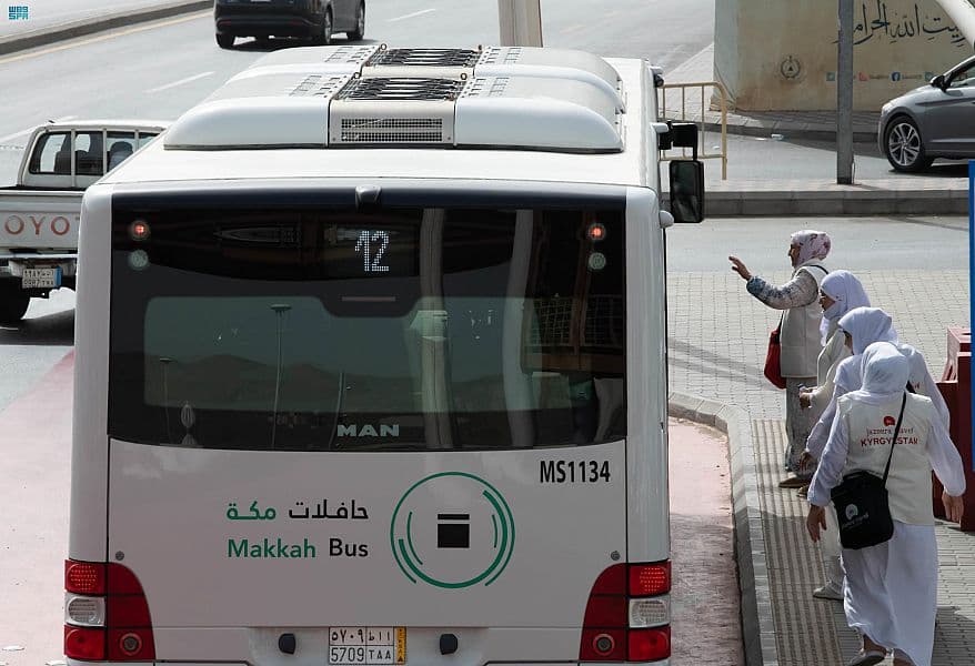 حافلات مكة : تشغيل 3 مسارات إضافية تغطي 4 مواقع حيوية