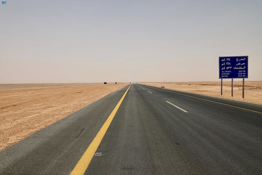 مواصلة تنفيذ ازدواج الطريق الرابط بين الخرج وطريق الرياض الدمام السريع