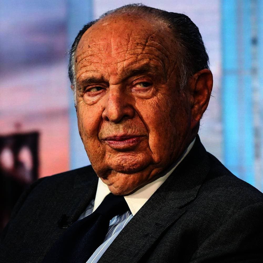 جيه بي مورجان يهيمن على سوق الذهب بإيرادات مليار دولار في المعادن النفيسة