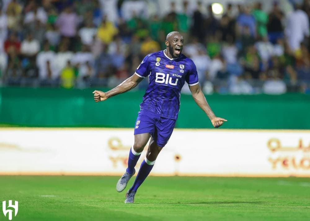 تغريم آبل في إيطاليا 10 ملايين يورو بسبب وصف "آي فون" أنه مقاوم للماء