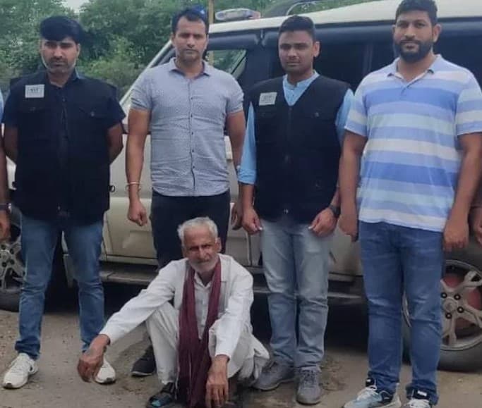 المطلوب الأول للعدالة في الهند .. مثل في 28 فيلما