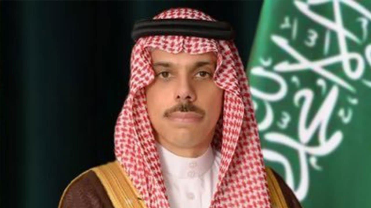 وزير الخارجية يلتقي نظيريه البريطاني والمالي