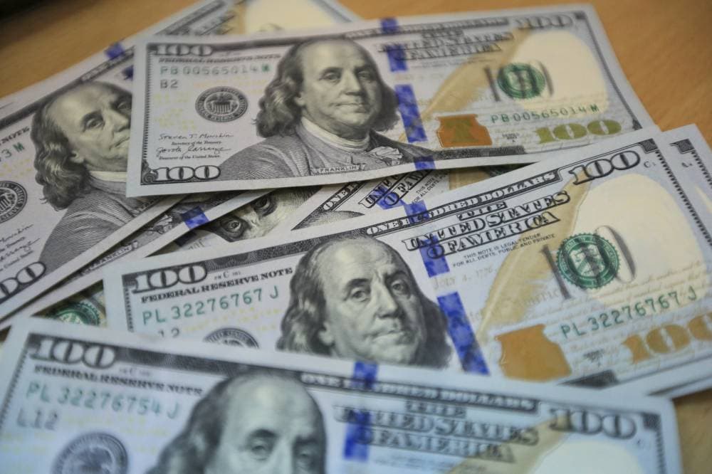 الاكتتاب في السندات الأمريكية ذات السبع سنوات فوق المتوسط