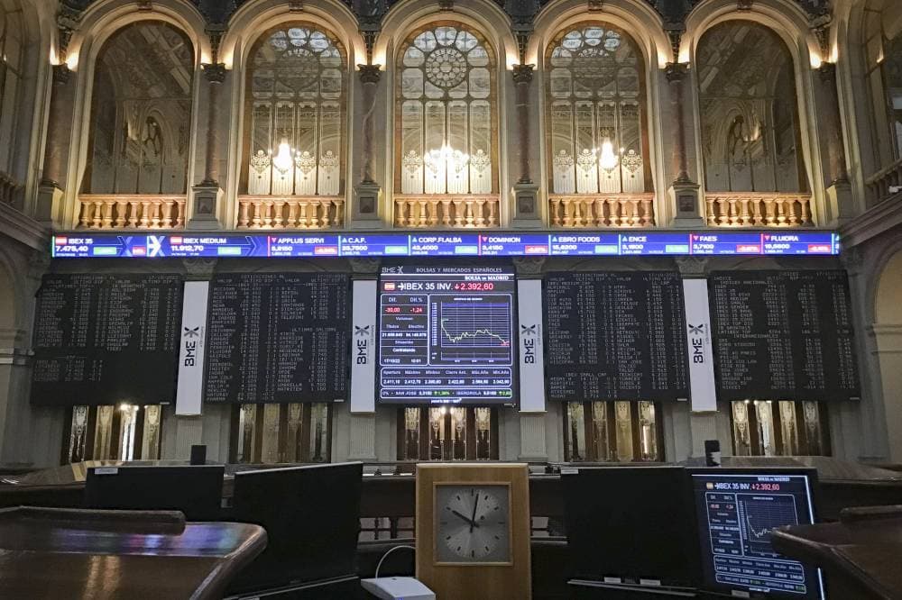 الموارد البشرية : إطلاق "برنامج توطين" لتوظيف 115 ألف مواطن ومواطنة في القطاع الخاص