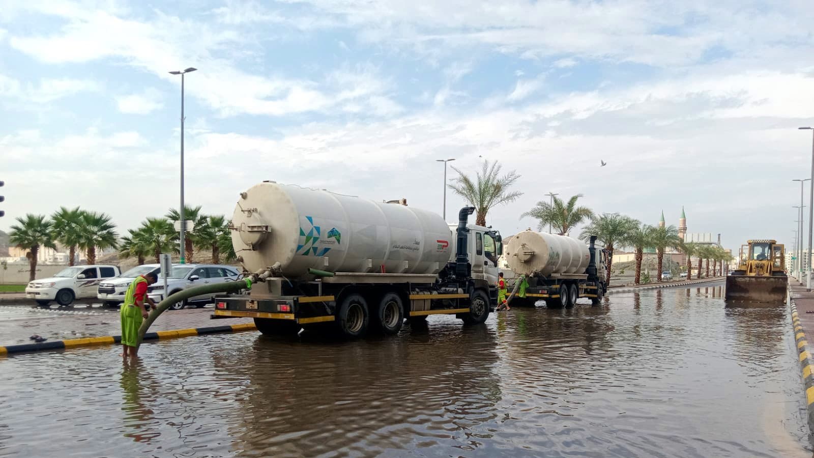 أمانة مكة تحدد نقاطا آمنة لوقوف المركبات أثناء هطول الأمطار