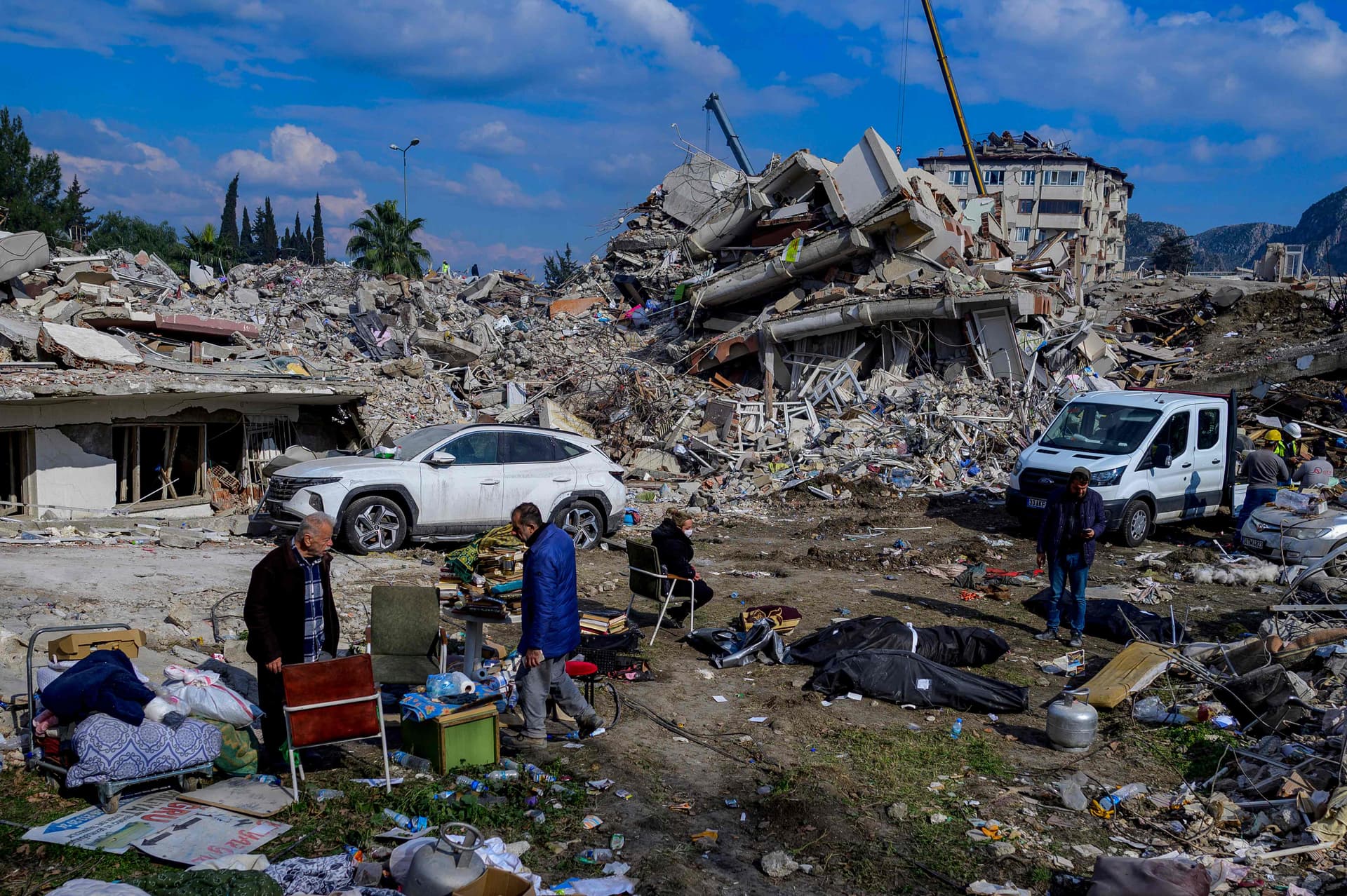 5.3 مليون مشرد نتيجة الزلزال في سورية وتركيا