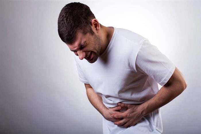 يعاني 16 من كل 100 بالغ في أمريكا من الإمساك.