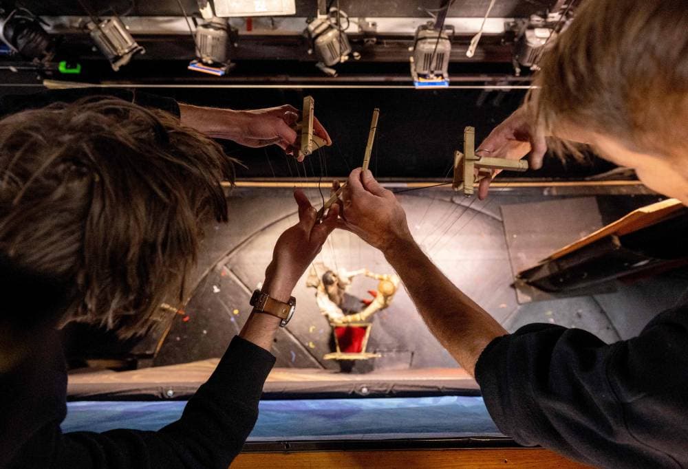 جانب من عرض سنو وايت على مسرح سالزبورج.