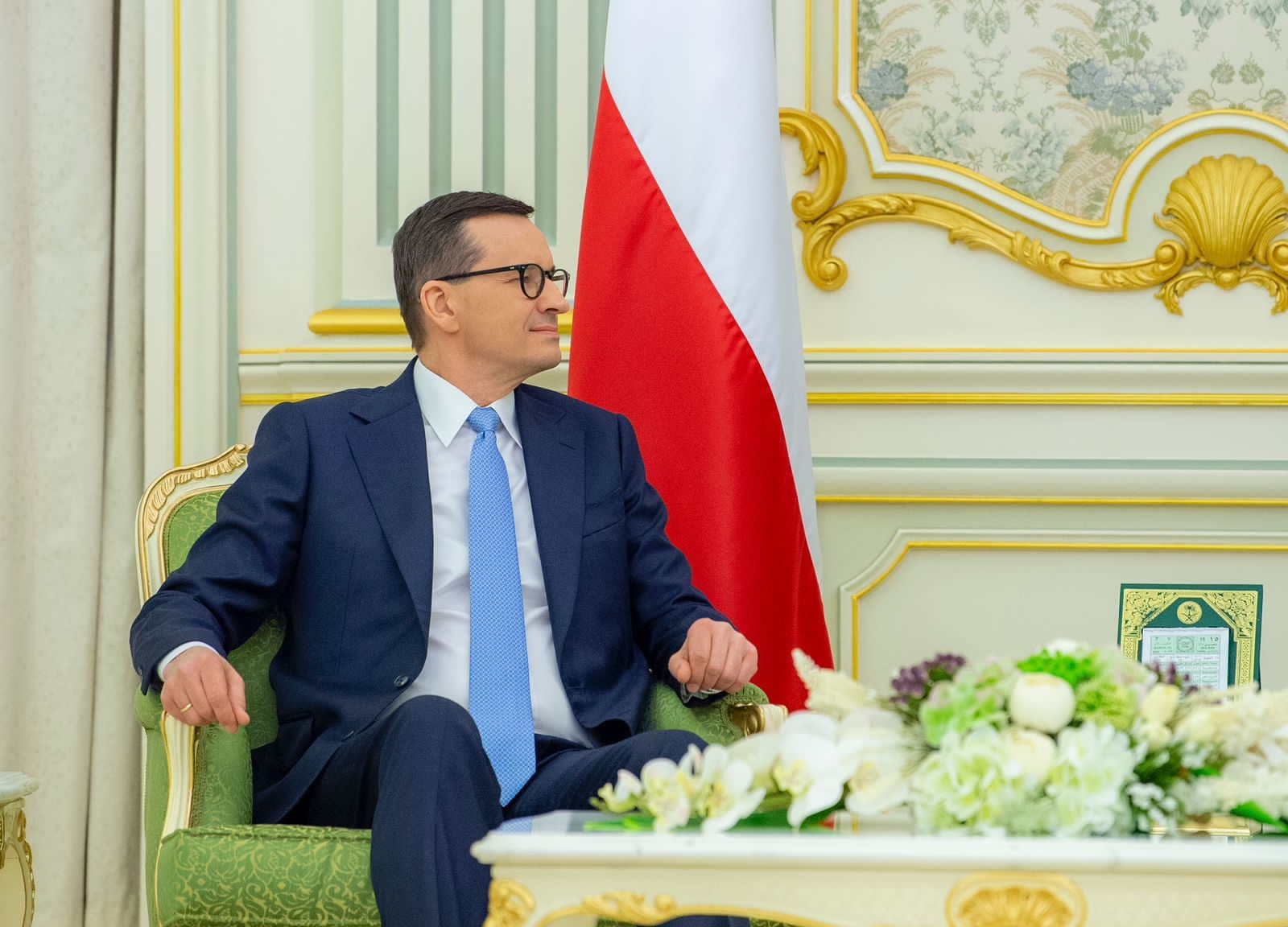 ولي العهد يبحث مع رئيس وزراء بولندا سبل تعزيز آفاق التعاون