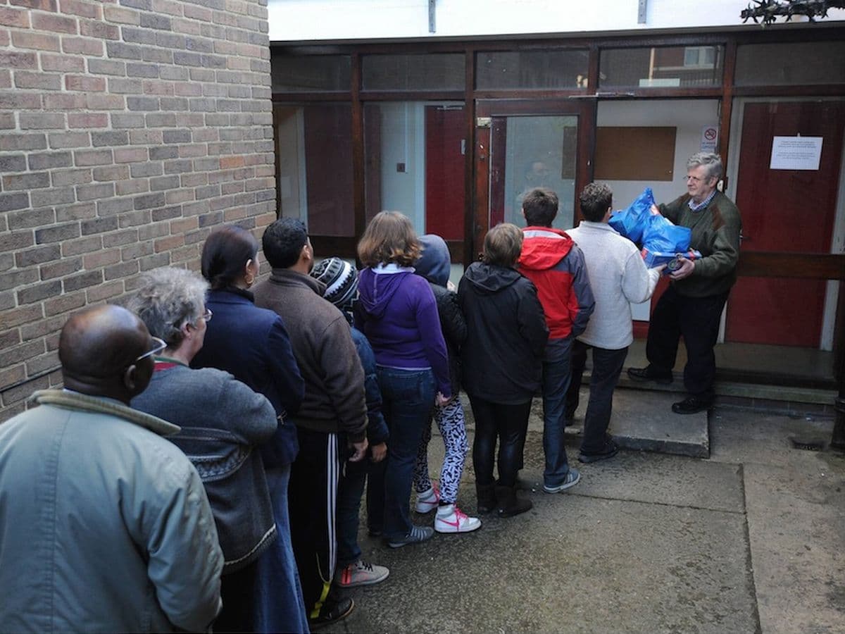 يعاني البريطانيون منذ أكثر من عام بسبب ارتفاع التضخم الذي تجاوز زيادات الأجور