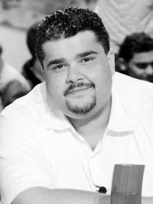 وفاة الفنان السعودي فهد الحيان إثر أزمة قلبية