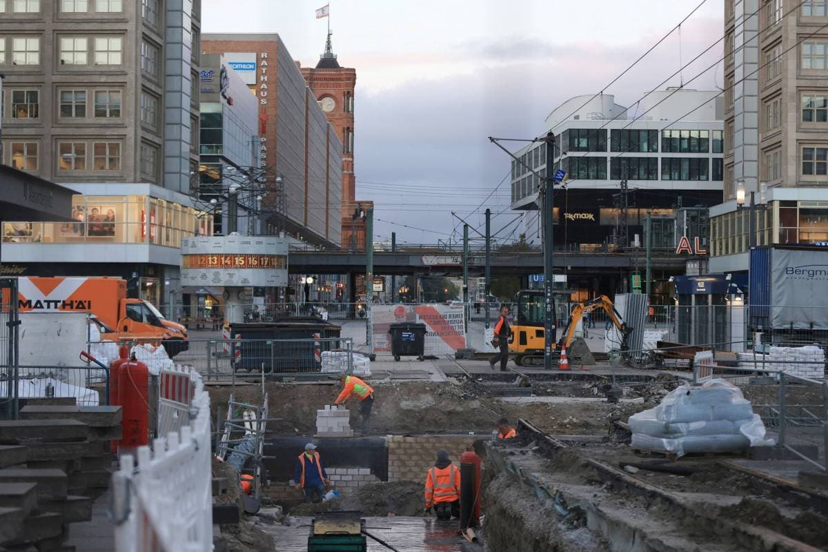 توقعت السلطات الألمانية حدوث انتعاش محدود في الوضع الاقتصادي الصناعي.