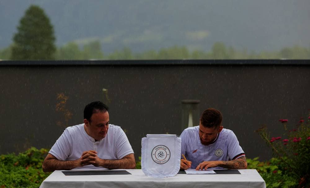 «الحياة رواية» .. والكتابة خشبة الخلاص