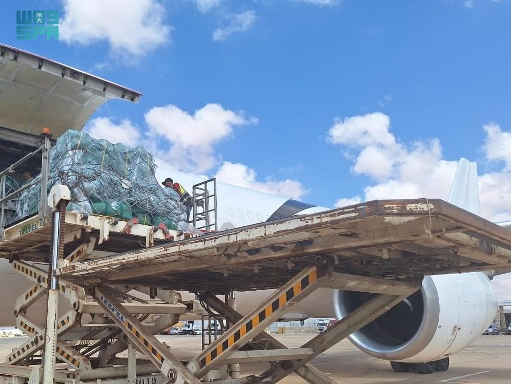 وصول الطائرة الإغاثية السعودية الخامسة إلى ليبيا لمساعدة المتضررين من الفيضانات