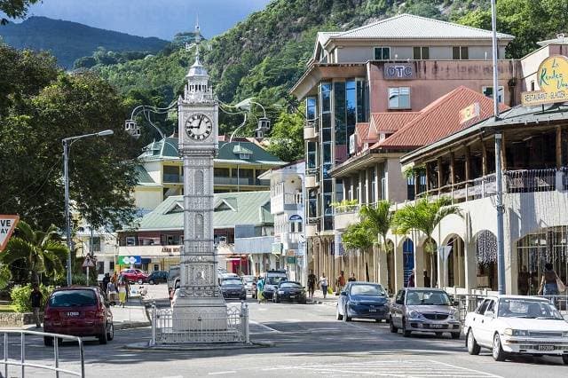 اتفاقيتان سعوديتان لدعم النمو الاقتصادي والبنية التحتية في سيشل