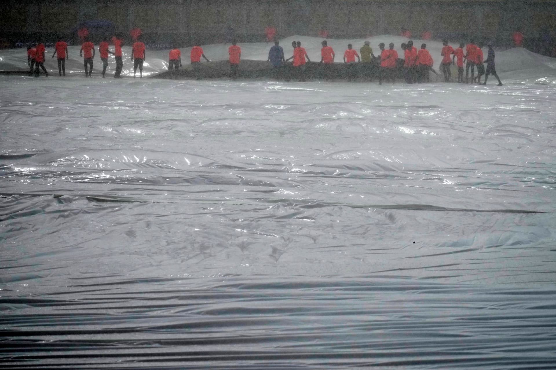 أمطار غزيرة تلغي مباراة الإحماء لكأس العالم للكريكيت