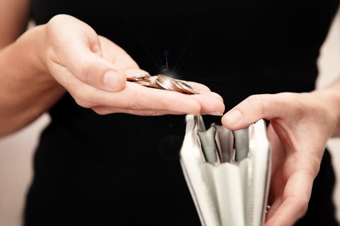 اعتبارا من أبريل 2024 .. بريطانيا ترفع الحد الأدنى للأجور