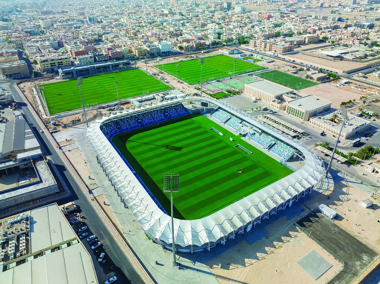 ملعب الفتح سيستضيف لقاء الأخضر وباكستان.