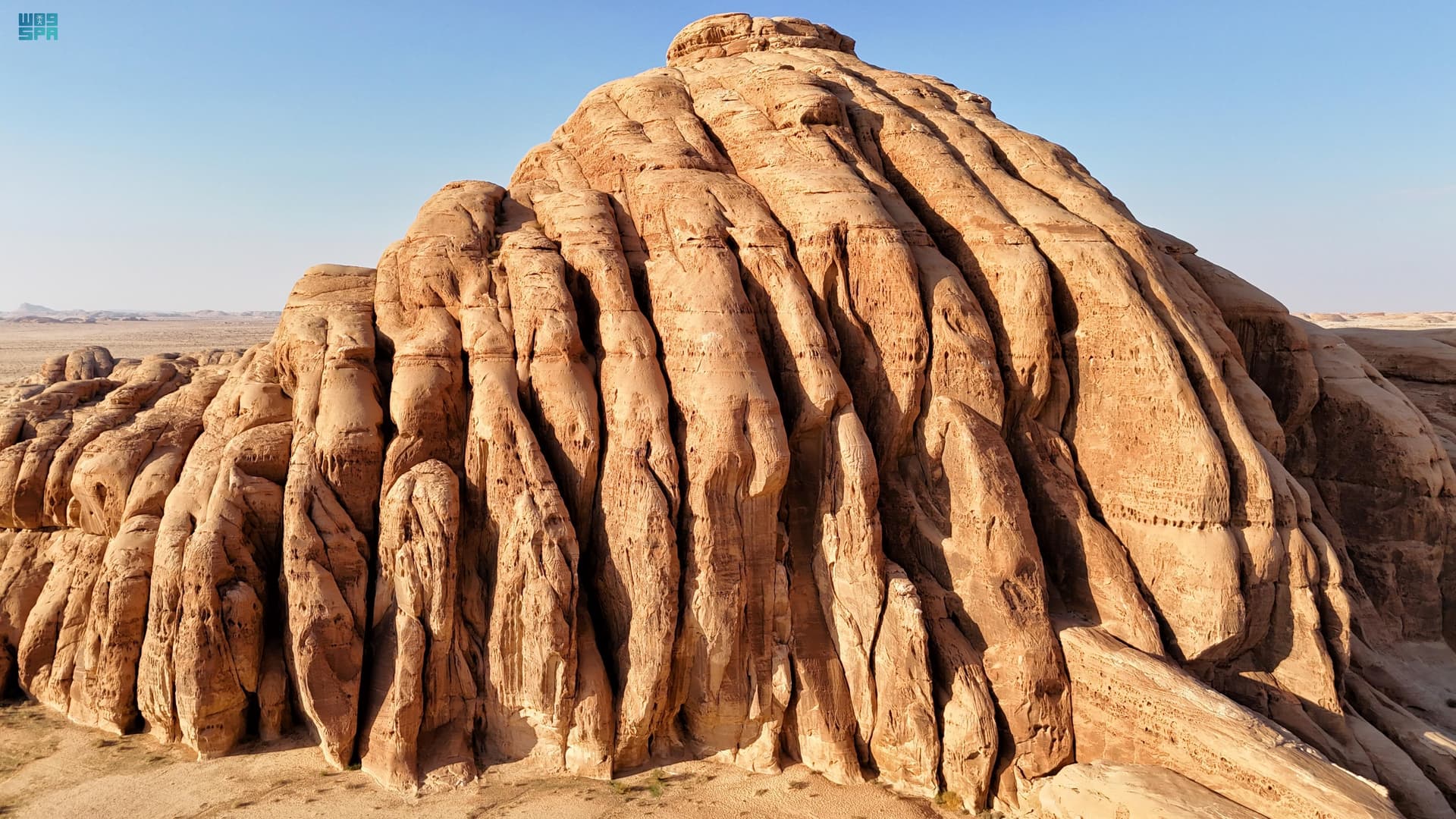 جبل الغلالة درب القوافل بين العلا وتيماء .. وأحد محطات جميل بثينة