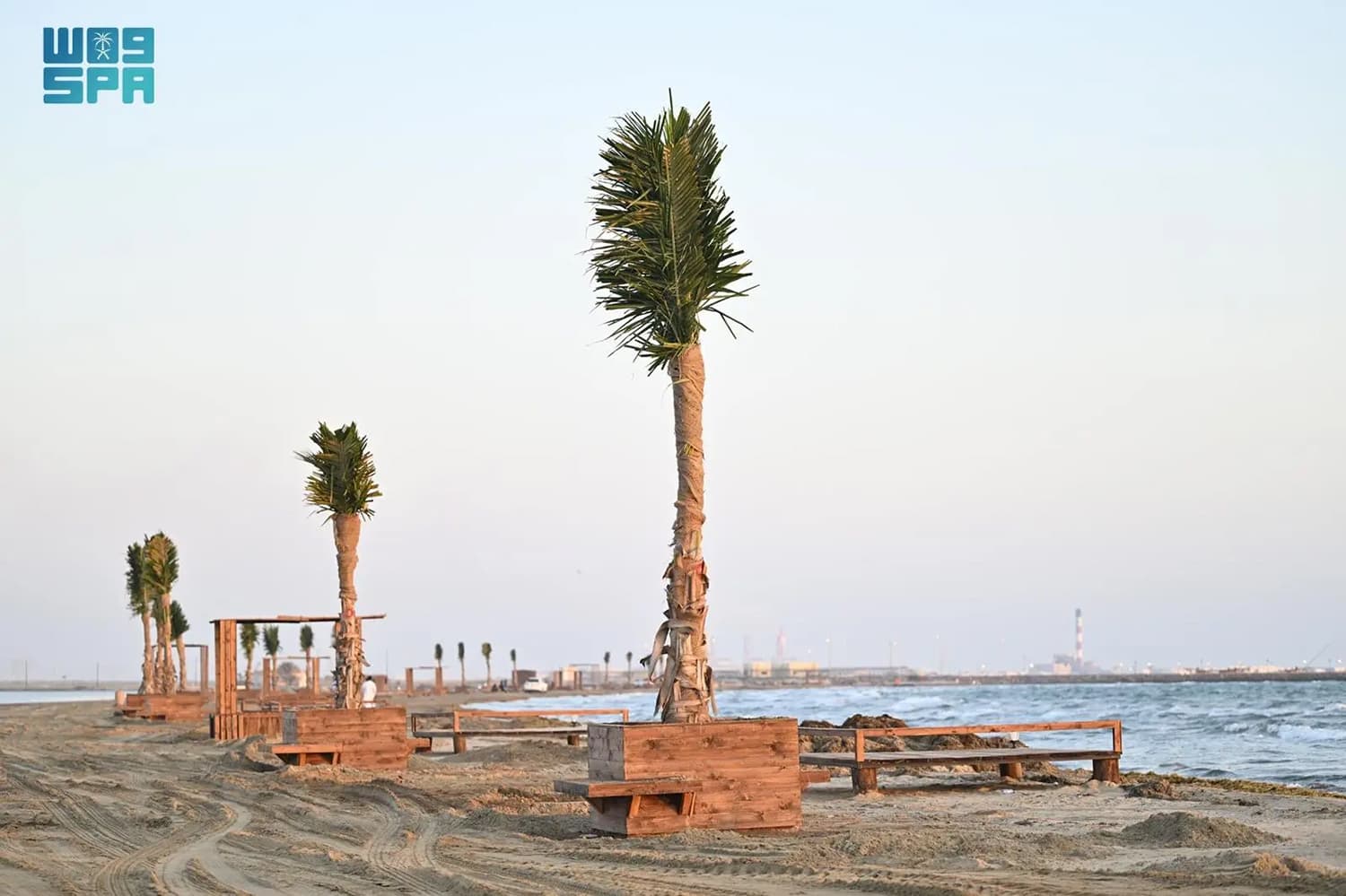 واجهة مركز الشقيق البحرية تتهيأ لاستقبال الزوار