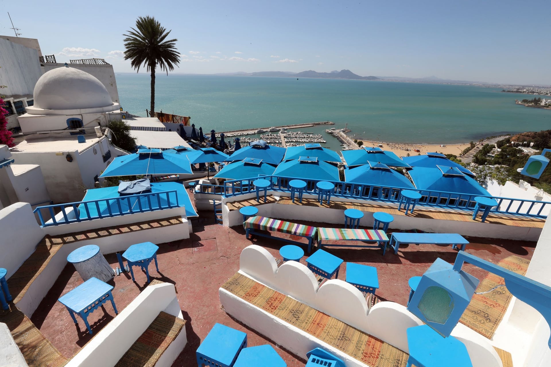 عائدات قياسية للسياحة التونسية .. قفزت 49.3 % في 2023